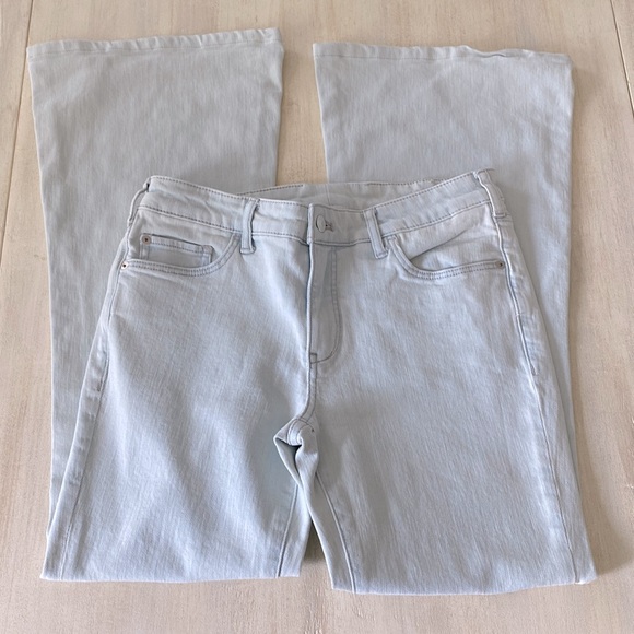 Anthropologie Denim - Anthropologie pilcro pale light blue flare jeans size 29